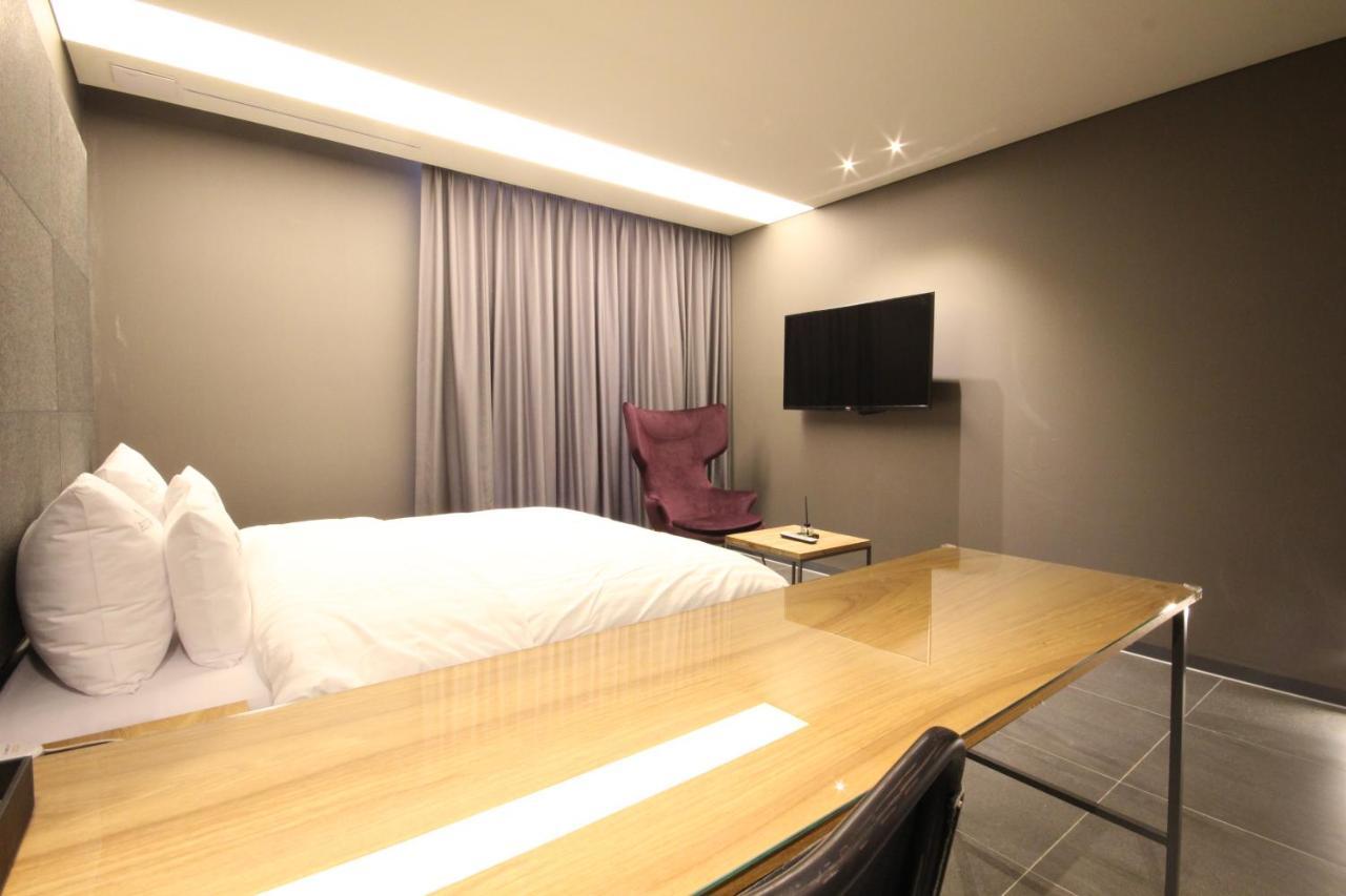 ชอนจู อีโคสเตย์ โฮเต็ล Hotel จอนจู ภายนอก รูปภาพ