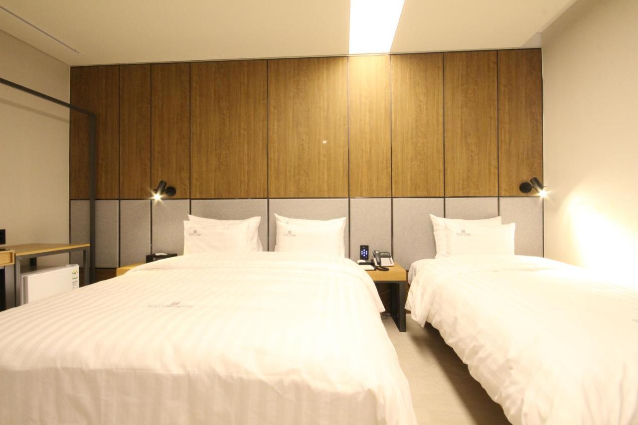 ชอนจู อีโคสเตย์ โฮเต็ล Hotel จอนจู ภายนอก รูปภาพ